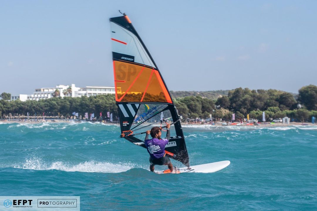 obrazek plachta freestyle orange windsurfingkarlin